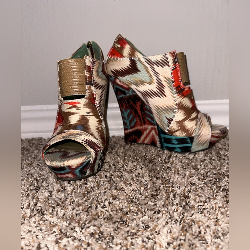 Dollhouse Toasty Wedge Heels